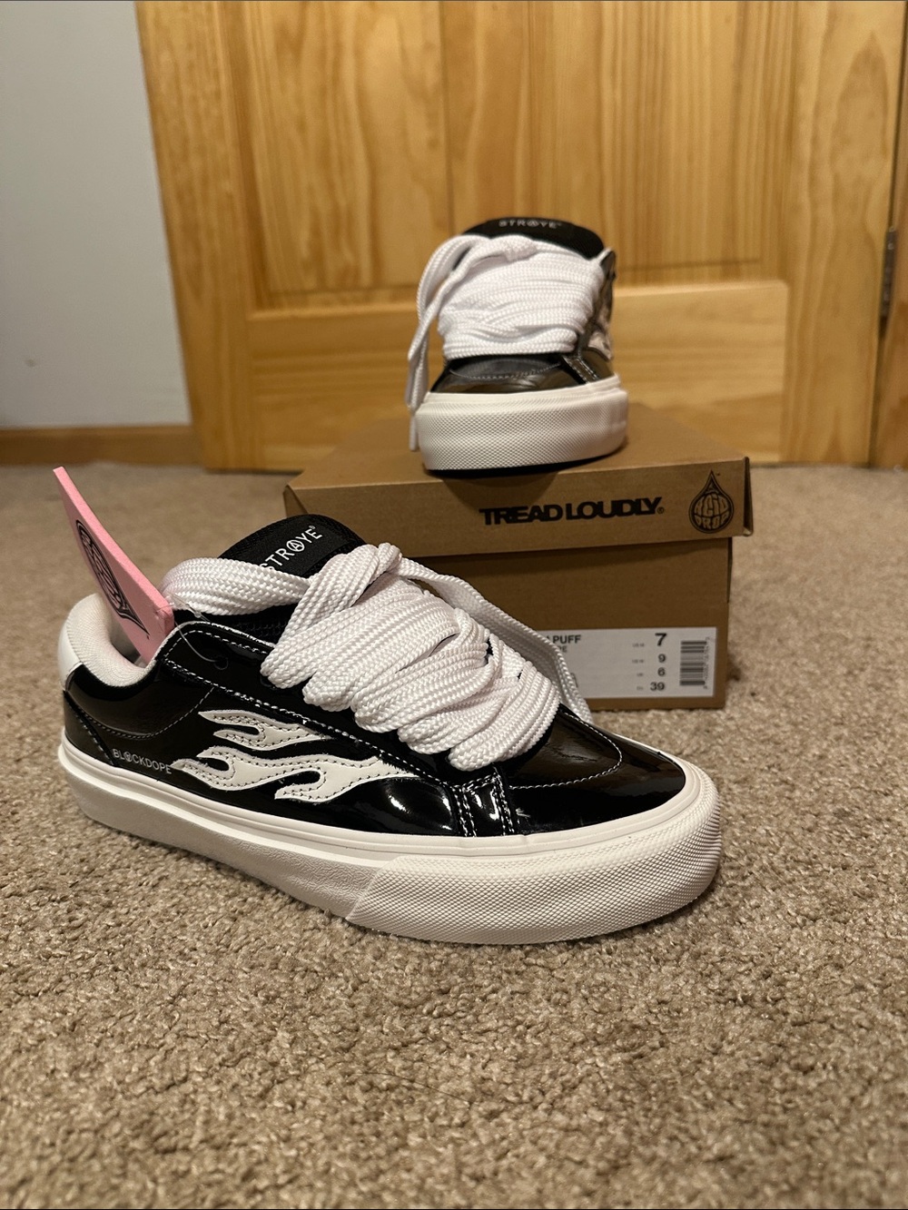NWT Straye Black and White Logan Puff Low-Top Sneakers Blackdope edition